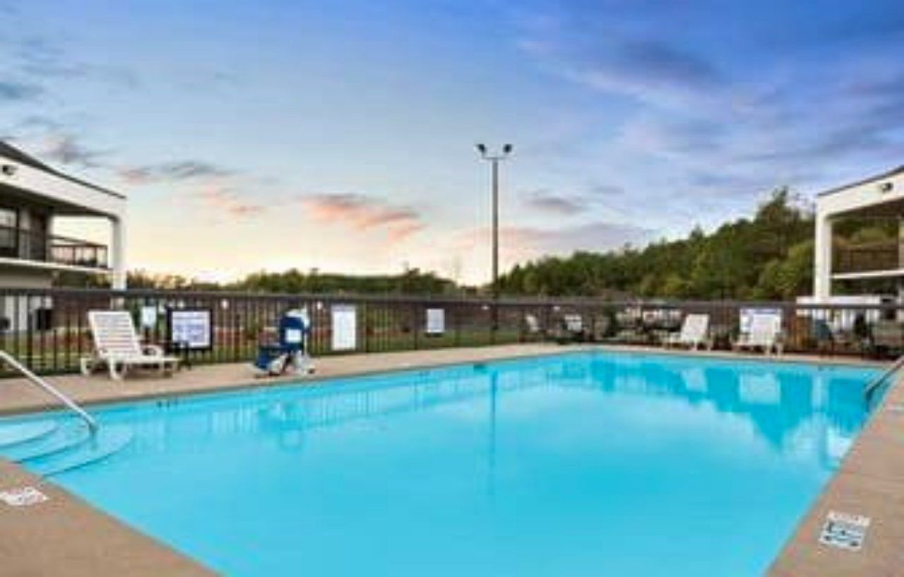 Baymont Inn & Suites Флоренс Экстерьер фото